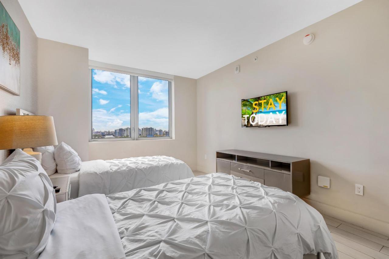 Resort-Style Living With Direct Ocean Views - 3Br Beauty ฮาลลันเดลบีช ภายนอก รูปภาพ