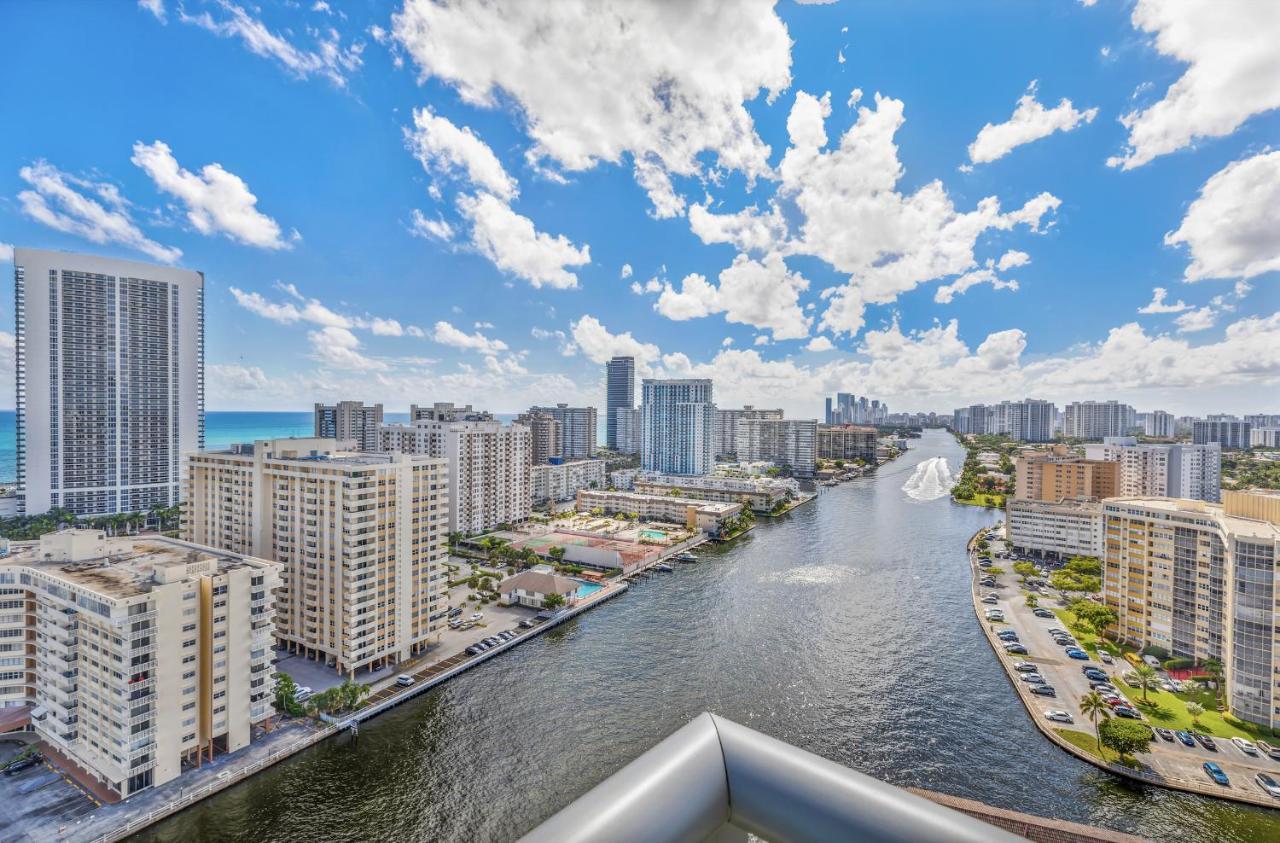 Resort-Style Living With Direct Ocean Views - 3Br Beauty ฮาลลันเดลบีช ภายนอก รูปภาพ