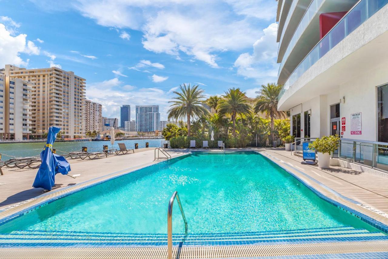 Resort-Style Living With Direct Ocean Views - 3Br Beauty ฮาลลันเดลบีช ภายนอก รูปภาพ