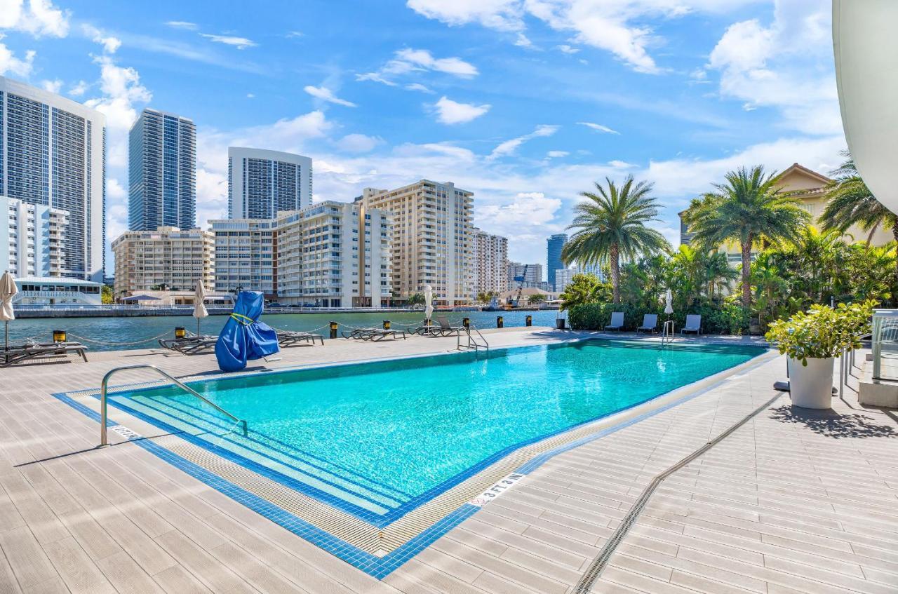 Resort-Style Living With Direct Ocean Views - 3Br Beauty ฮาลลันเดลบีช ภายนอก รูปภาพ