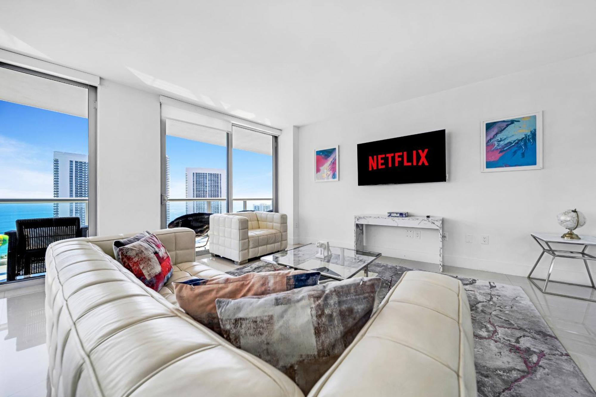 Resort-Style Living With Direct Ocean Views - 3Br Beauty ฮาลลันเดลบีช ภายนอก รูปภาพ