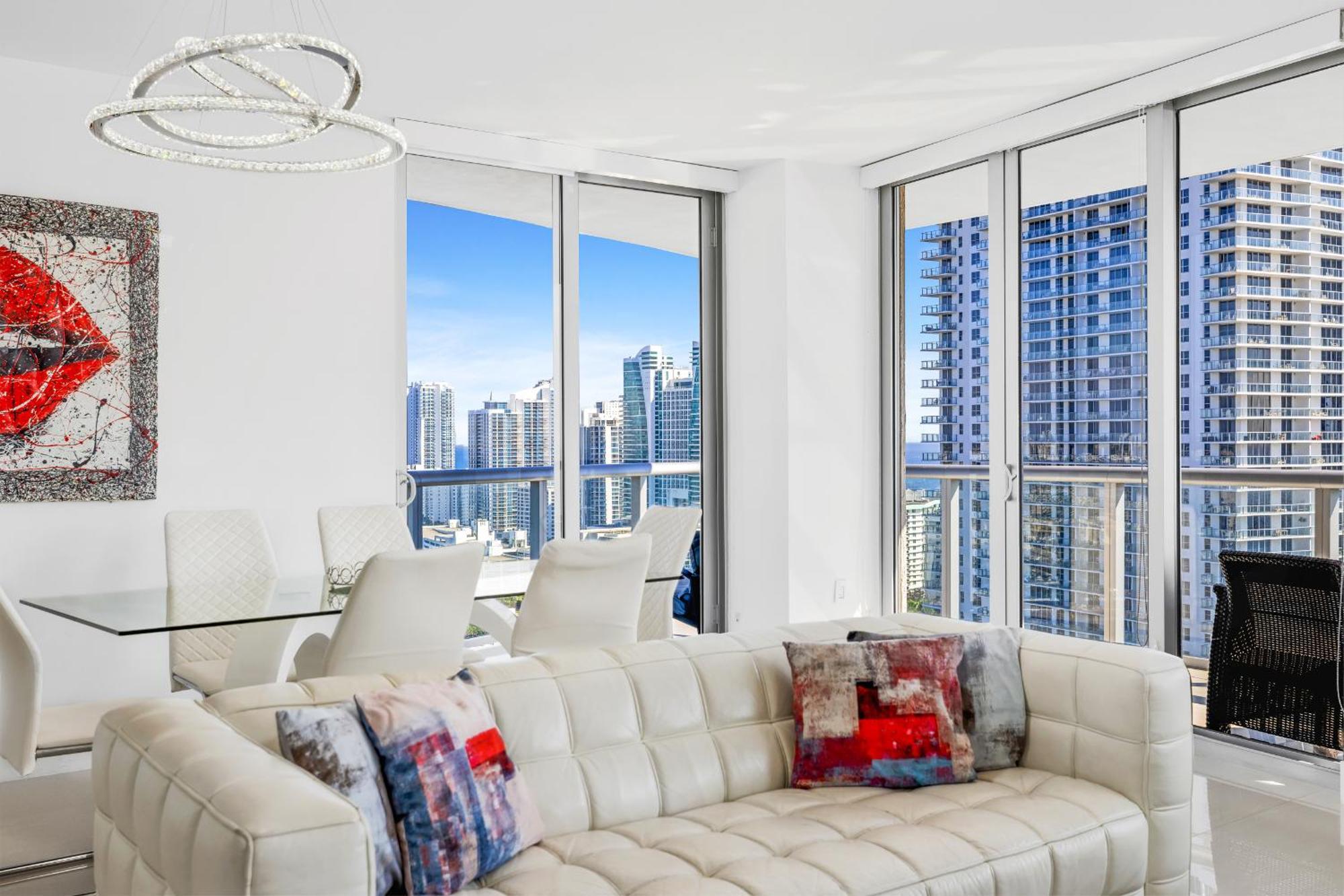 Resort-Style Living With Direct Ocean Views - 3Br Beauty ฮาลลันเดลบีช ภายนอก รูปภาพ