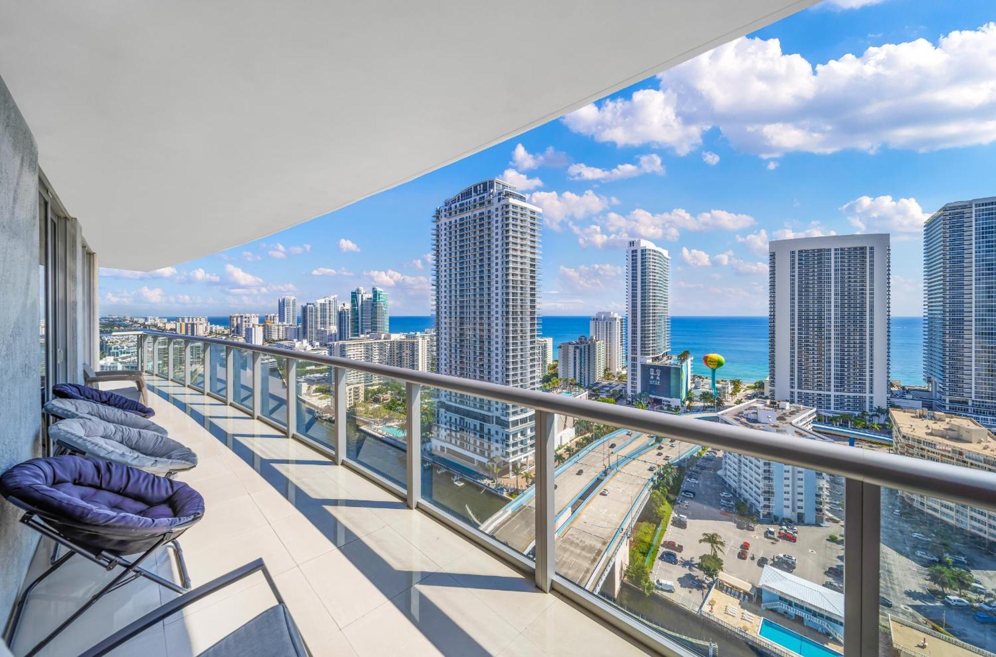 Resort-Style Living With Direct Ocean Views - 3Br Beauty ฮาลลันเดลบีช ภายนอก รูปภาพ