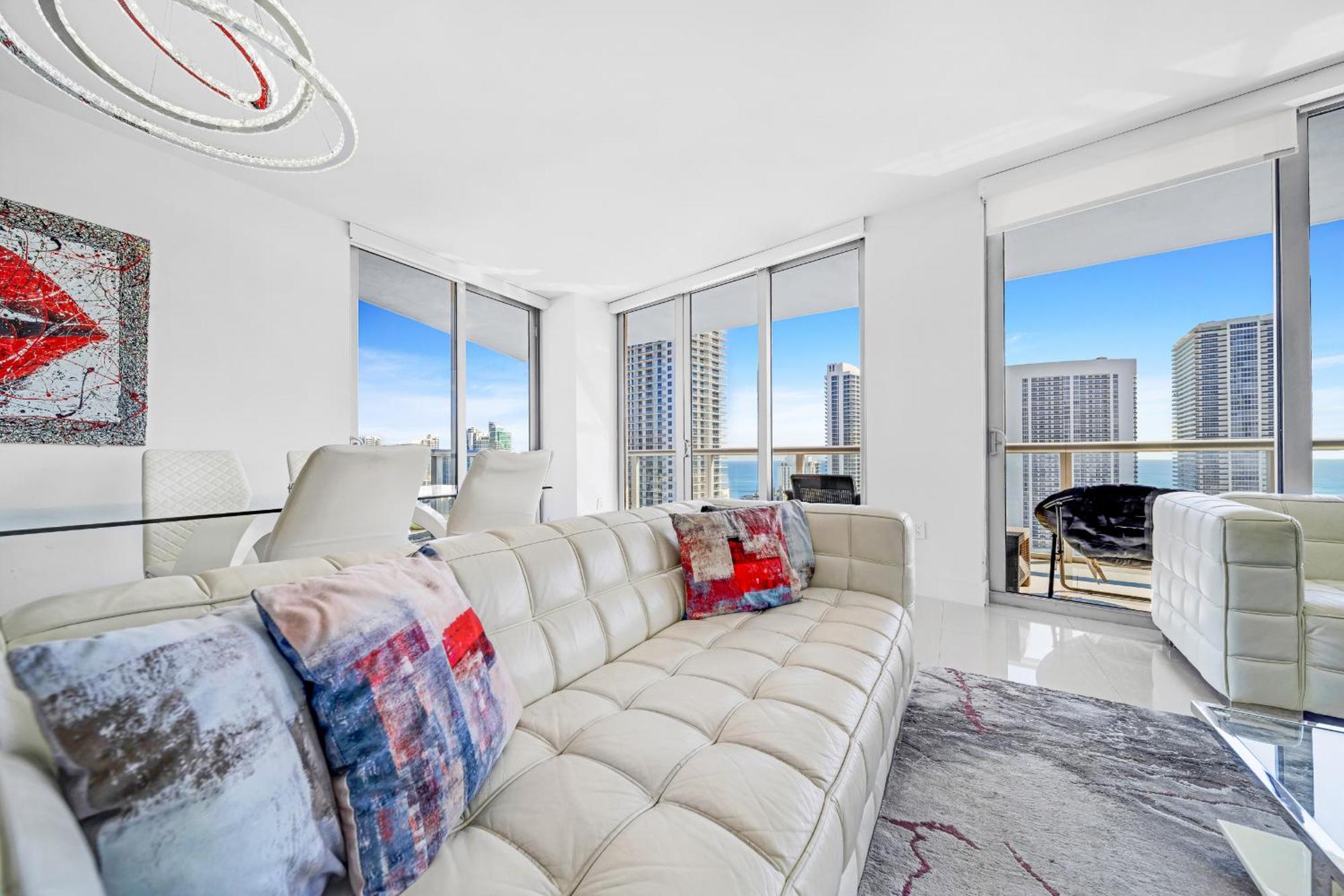 Resort-Style Living With Direct Ocean Views - 3Br Beauty ฮาลลันเดลบีช ภายนอก รูปภาพ