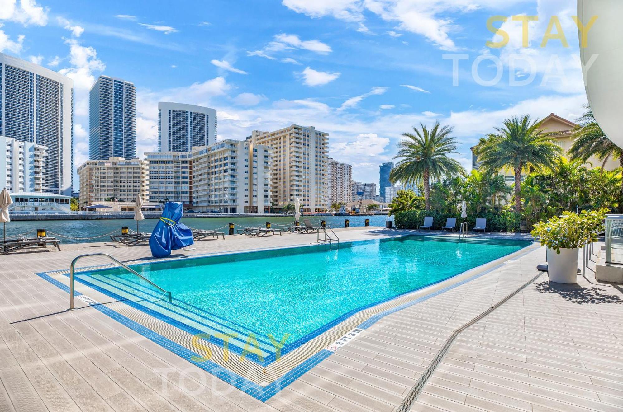 Resort-Style Living With Direct Ocean Views - 3Br Beauty ฮาลลันเดลบีช ภายนอก รูปภาพ