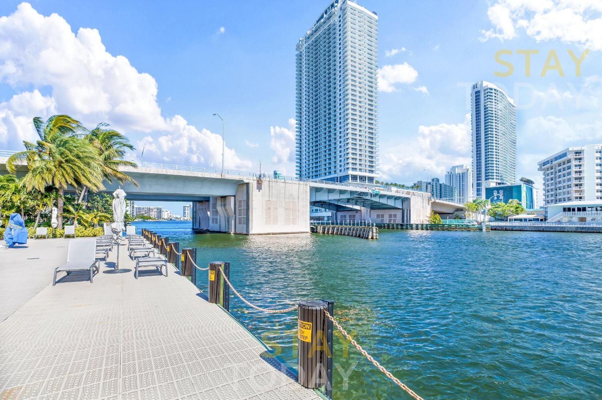 Resort-Style Living With Direct Ocean Views - 3Br Beauty ฮาลลันเดลบีช ภายนอก รูปภาพ